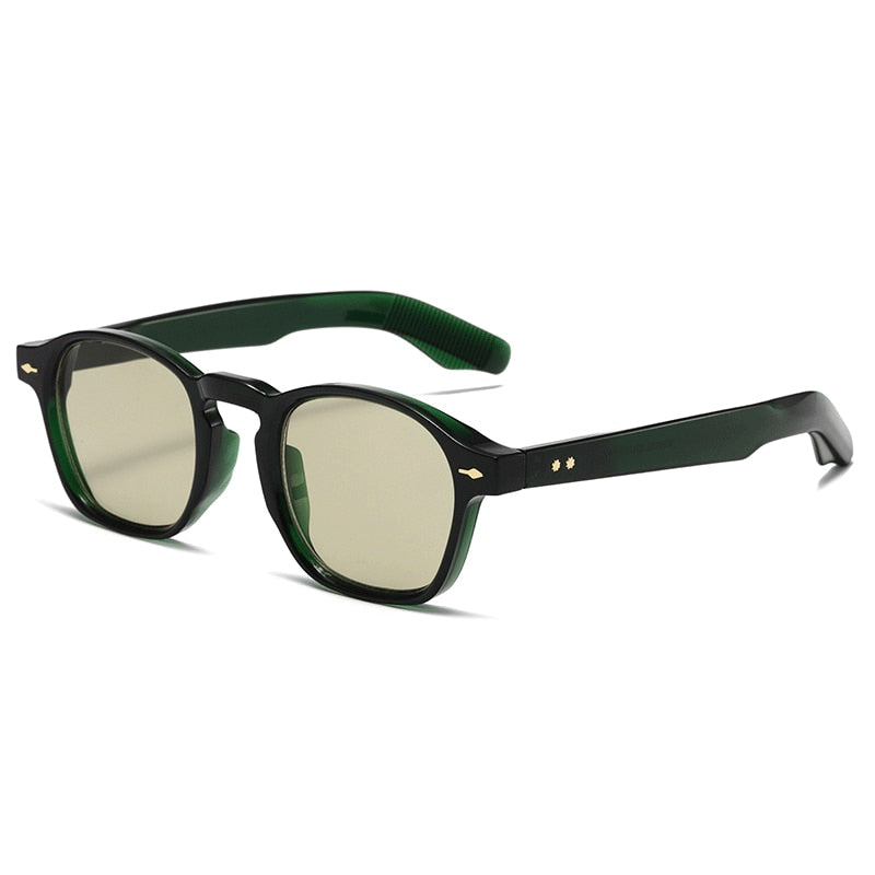 Óculos de Sol Romenzi Mykonos RZ691 em detalhe, modelo sofisticado inspirado na Grécia com lentes de proteção UV que oferecem conforto, durabilidade e estilo.