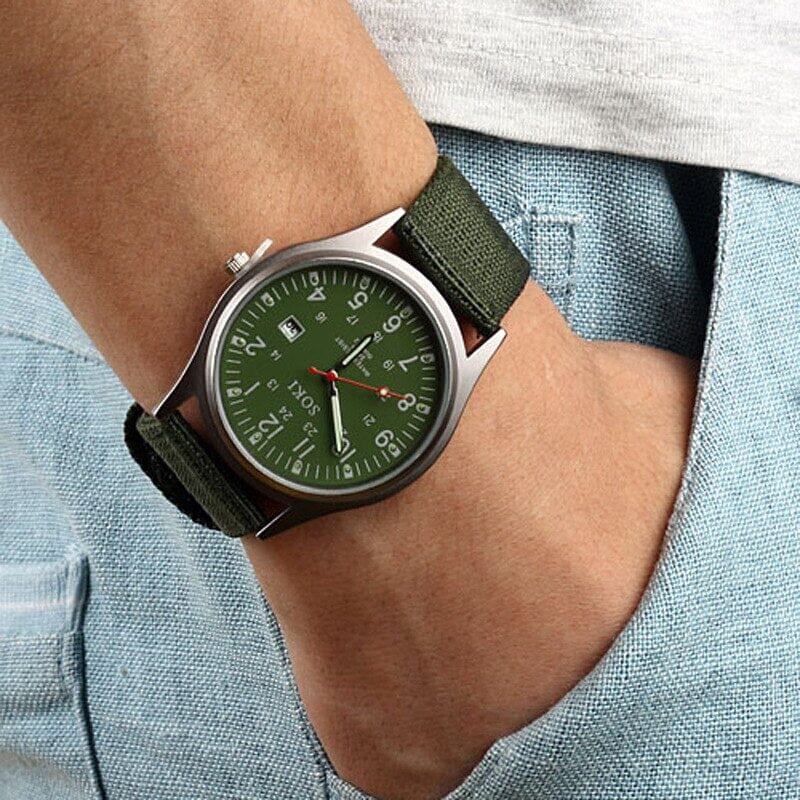 Relógio Masculino SOKI Romenzi RZ534 com design robusto, pulseira em corda naval ultra resistente, vidro de quartzo e resistência à água até 30 metros.