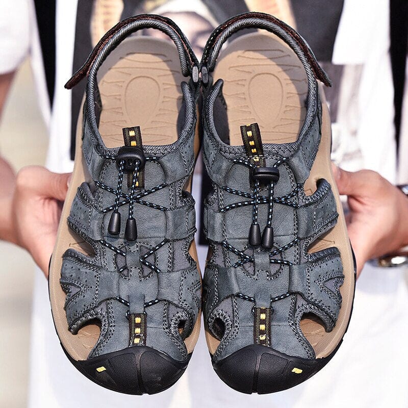 Sandália Masculina Maltês Romenzi RZ509 com design sofisticado, materiais de alta qualidade, conforto e estilo versátil para o homem moderno.
