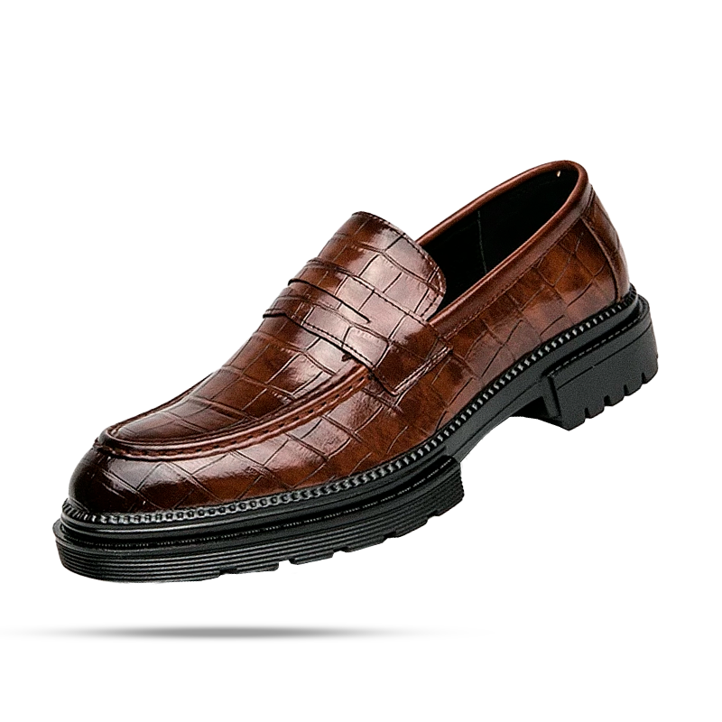Sapato Masculino Loafer Romenzi RZ361 com acabamento impecável e estrutura premium. Visual elegante ideal para composições sofisticadas e versáteis