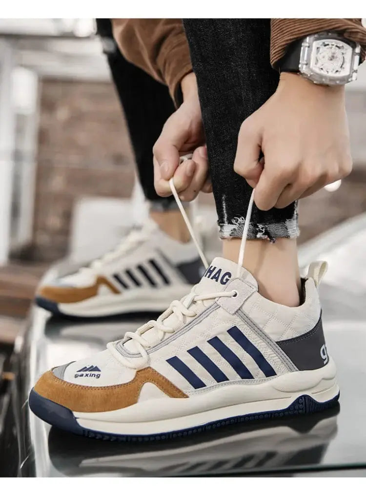 Tênis Casual Masculino Ortopédico Sayd Romenzi RZ335, revestimento premium, costuras reforçadas e suporte ortopédico para máximo conforto.