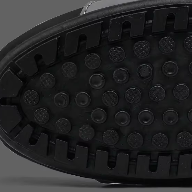 Tênis masculino Romenzi RZ375 com tecnologia Titanium Air, materiais respiráveis, palmilha em gel e solado antiderrapante para conforto diário.