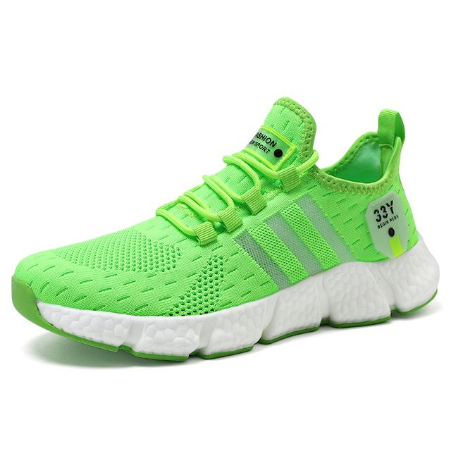 Tênis Esportivo Run Romenzi RZ440 com malha mesh, palmilha anatômica e solado emborrachado para conforto, leveza e segurança em qualquer ocasião.