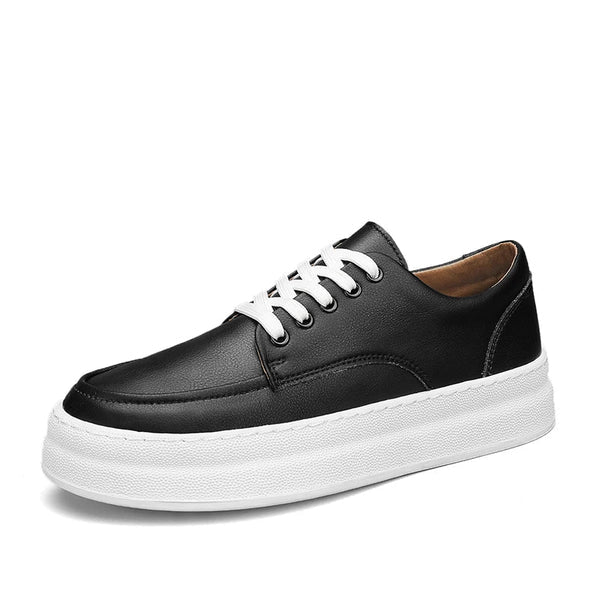 Tênis masculino Romenzi RZ412 em couro marrom e preto, com palmilha em P.U, solado macio e design elegante para o uso diário com conforto.