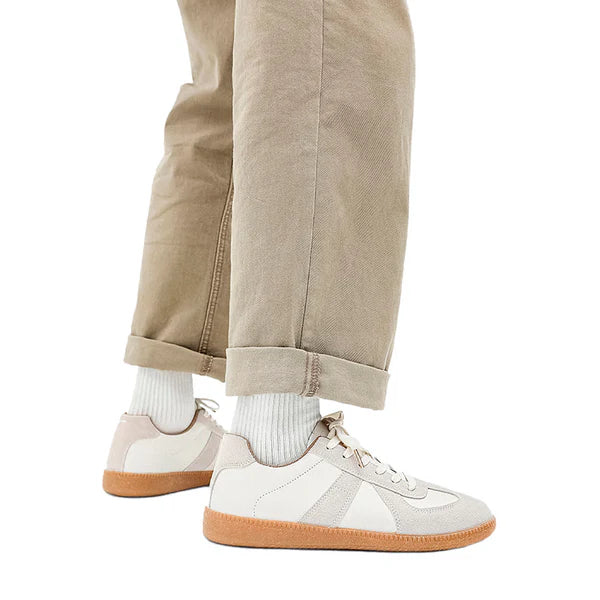 Tênis Masculino Romenzi RZ414 branco em couro premium com amortecimento Zoom em Gel, ideal para conforto e estilo em ocasiões casuais e sociais.