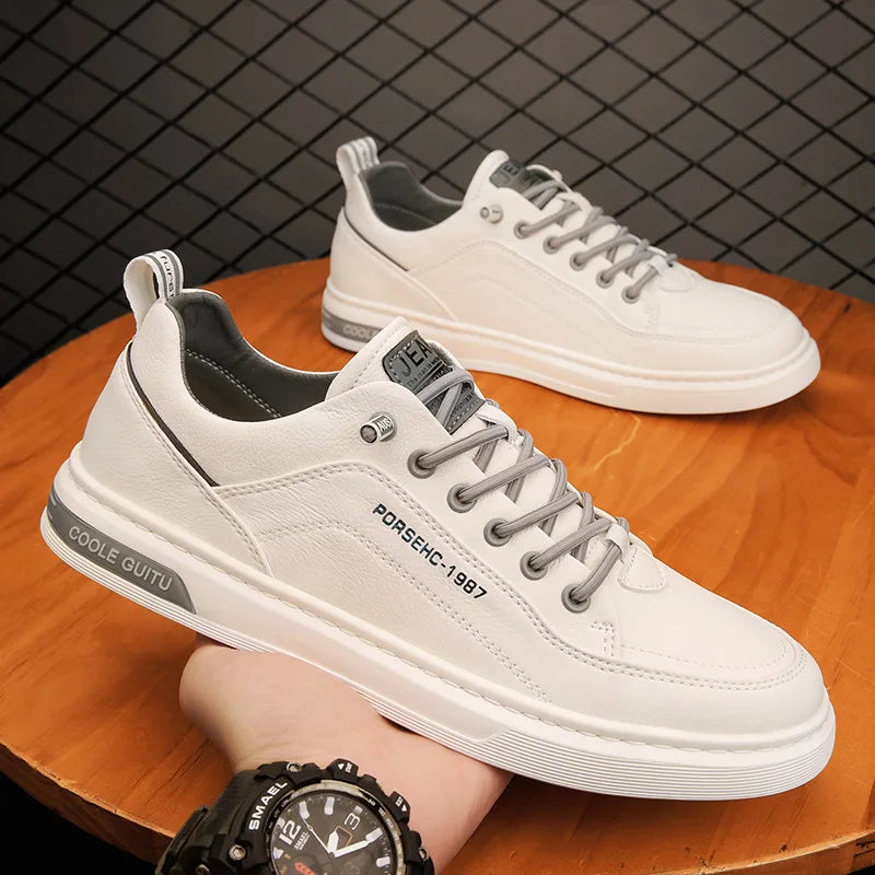 Tênis Romenzi RZ376 masculino em materiais premium, com amortecimento em EVA e solado antiderrapante. Ideal para conforto e estilo diário.