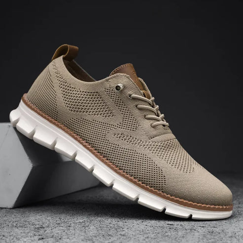 Tênis Masculino Romenzi RZ382 disponível nas cores branco, preto e caqui, com design minimalista, palmilha macia e sola segura para uso diário versátil.