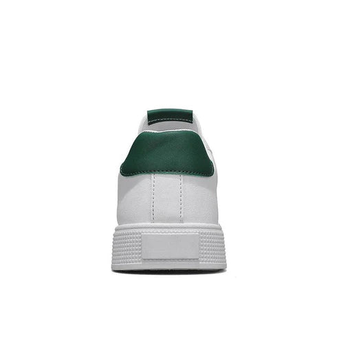 Tênis Masculino Romenzi RZ418 em poliuretano com cadarço ajustável, sola aderente e palmilha macia em EVA para visuais casuais com sofisticação.