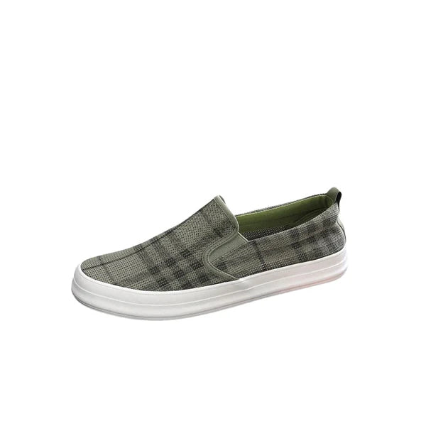 Tênis Masculino Slip On Romenzi RZ407 em preto, cinza, bege e verde musgo, com visual contemporâneo e acabamento que oferece conforto e leveza.
