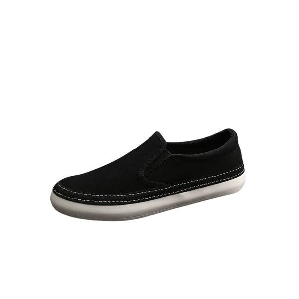 Tênis masculino Romenzi RZ430 na versão slip on, exibido em verde musgo, com design moderno, palmilha em PU e fechamento sem cadarço.