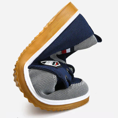 Tênis Masculino Romenzi RZ380 azul e caramelo, com ventilação, palmilha em E.V.A e sola de borracha antiderrapante para estilo urbano e conforto diário