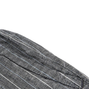 Bermuda Linho Masculina Romenzi: conforto e sofisticação para fins de semana à beira-mar. Ideal com camisas neutras para eventos diurnos e almoços ao ar livre.