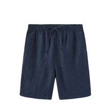 Bermuda Linho Masculina Romenzi RZ495 em tecido de linho leve e sofisticado, caimento moderno, ideal para estilo casual e eventos à beira-mar.
