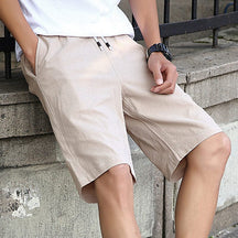 Bermuda Masculina Bryan Romenzi RZ516 feita em algodão premium, com caimento moderno, fecho em cordão e design sofisticado que une conforto e estilo.