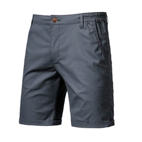 Bermuda Masculina Cetino Romenzi RZ521 feita em brim premium, com caimento moderno, ventilação e design sofisticado que combina conforto e estilo.