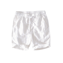 Bermuda Masculina de Linho Listrada Romenzi RZ506 feita em linho premium, leve e respirável, com estampa clássica e caimento sofisticado para estilo elegante.