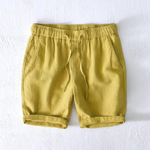 Bermuda Masculina de Linho Romenzi RZ505 feita em linho premium, leve e respirável, com caimento sofisticado e versátil, unindo conforto e elegância.
