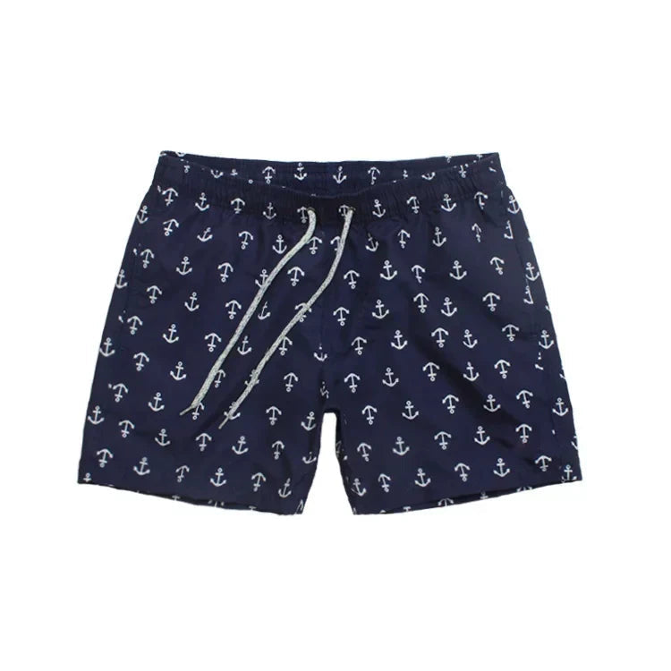 Bermuda Masculina Estampada Romenzi RZ507 em algodão premium, leve e respirável, com estampa sofisticada, ajuste perfeito e estilo versátil para dias casuais.