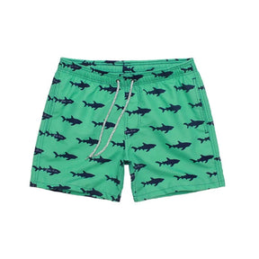 Bermuda Masculina Estampada Romenzi RZ507 em algodão premium, leve e respirável, com estampa sofisticada, ajuste perfeito e estilo versátil para dias casuais.