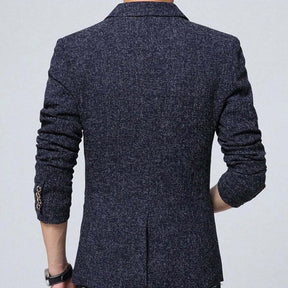 Blazer Masculino Madson Romenzi RZ057, design versátil e sofisticado. Ideal para ambientes formais e sociais, garantindo uma apresentação impecável.