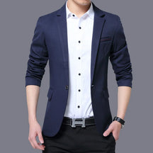 Blazer Masculino Romenzi Carlsen RZ054, feito com material de alfaiataria e costura impecável. Combina durabilidade e estilo para diversas ocasiões.