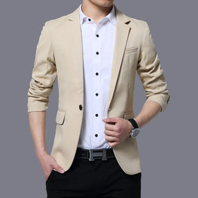 Blazer Masculino Romenzi Carlsen RZ054, feito com material de alfaiataria e costura impecável. Combina durabilidade e estilo para diversas ocasiões.