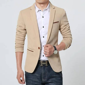 Blazer Masculino Romenzi Scobar RZ053, feito com materiais de excelência, design elegante e acabamento primoroso. Ideal para eventos formais e especiais.