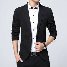 Blazer Masculino Romenzi Scobar RZ053, feito com materiais de excelência, design elegante e acabamento primoroso. Ideal para eventos formais e especiais.