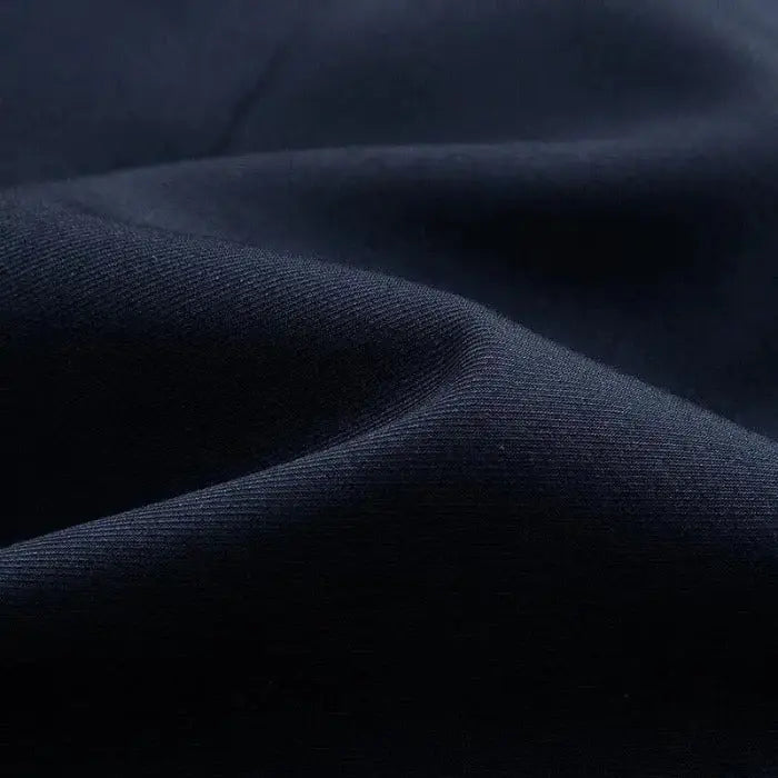 Blazer Masculino Slim Romenzi RZ052, confeccionado com materiais de excelência e design elegante, perfeito para eventos formais e ocasiões especiais.
