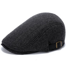 Boina Masculina Ajustável France Romenzi RZ267 com design clássico francês, confeccionada em materiais premium e ajuste interno ergonômico para máximo conforto.