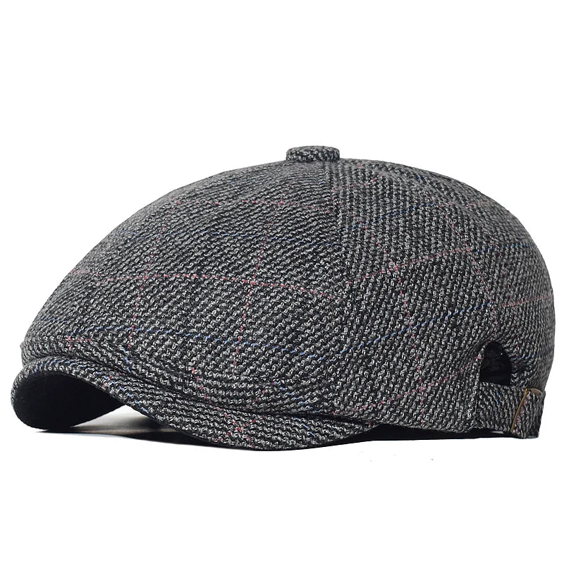 Boina Masculina Beret Vintage Romenzi RZ276 com design clássico, confeccionada em poliéster premium, ajuste confortável e cores preta, cáqui, marrom, azul marinho e grafite.
