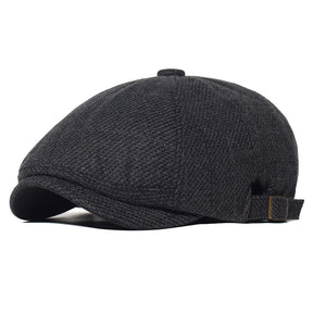 Boina Masculina Beret Vintage Romenzi RZ276 com design clássico, confeccionada em poliéster premium, ajuste confortável e cores preta, cáqui, marrom, azul marinho e grafite.