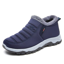 Bota de Inverno Masculina Romenzi RZ281 com revestimento interno térmico, solado antiderrapante e design robusto para estilo e funcionalidade.
