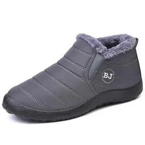 Bota Masculina com Forro Romenzi RZ287 confeccionada em poliéster premium com forro de pelúcia e solado antiderrapante. Design moderno e funcional.