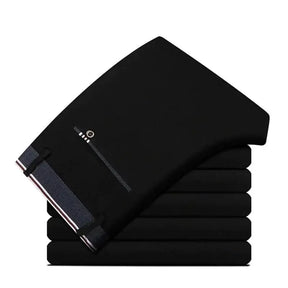 Calça Social Masculina Romenzi Meyer RZ252 com design elegante e materiais de alta qualidade. Perfeita para conforto e estilo em todas as ocasiões.
