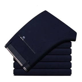 Calça Social Masculina Romenzi Meyer RZ252 com design elegante e materiais de alta qualidade. Perfeita para conforto e estilo em todas as ocasiões.