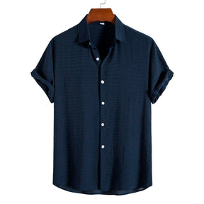 Camisa Manga Curta Básica Romenzi Modern RZ571 feita em tecido de alta qualidade, com design clean e caimento impecável que une conforto e sofisticação.