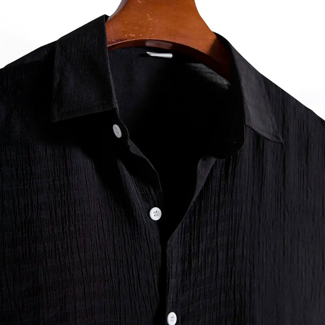 Camisa Manga Curta Básica Romenzi Modern RZ571 feita em tecido de alta qualidade, com design clean e caimento impecável que une conforto e sofisticação.
