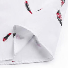 Camisa Manga Curta Estampada Romenzi Feathers RZ573 feita em tecido leve e respirável, com estampa vibrante e corte moderno que une conforto e estilo.