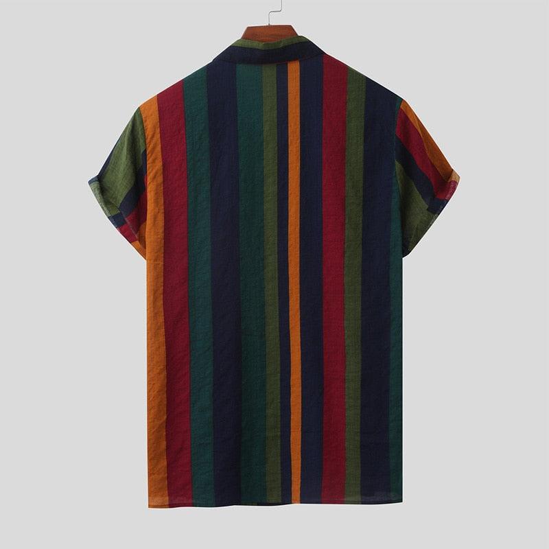 Camisa Manga Curta Leve Listrada Romenzi RZ598 feita em tecido leve e respirável, com caimento moderno que une frescor, estilo casual e sofisticação.