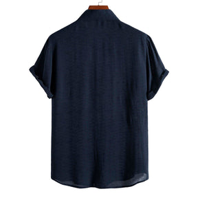 Camisa Manga Curta Lisa Romenzi Everyday RZ599 feita em tecido leve e de alta qualidade, com design clean que une conforto, estilo e versatilidade.