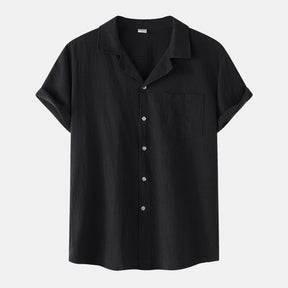 Camisa Romenzi Ibéria: conforto e elegância para ocasiões casuais. Tecido leve, ideal com bermudas de linho ou calças neutras. Visual sofisticado e descontraído.