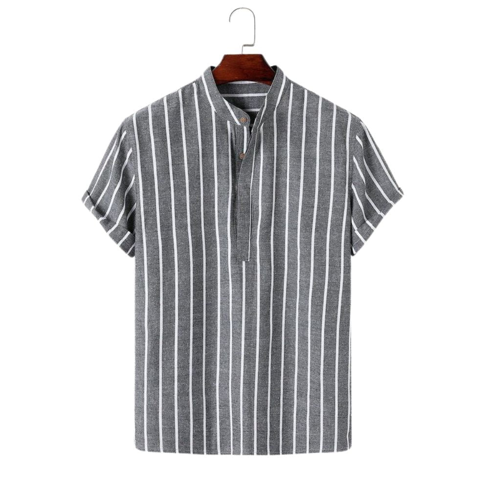Camisa Manga Curta Romenzi Sierra RZ594 feita em tecido leve, com estampas abstratas modernas e caimento impecável que une frescor, estilo e elegância.