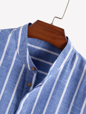 Camisa Manga Curta Romenzi Sierra RZ594 feita em tecido leve, com estampas abstratas modernas e caimento impecável que une frescor, estilo e elegância.