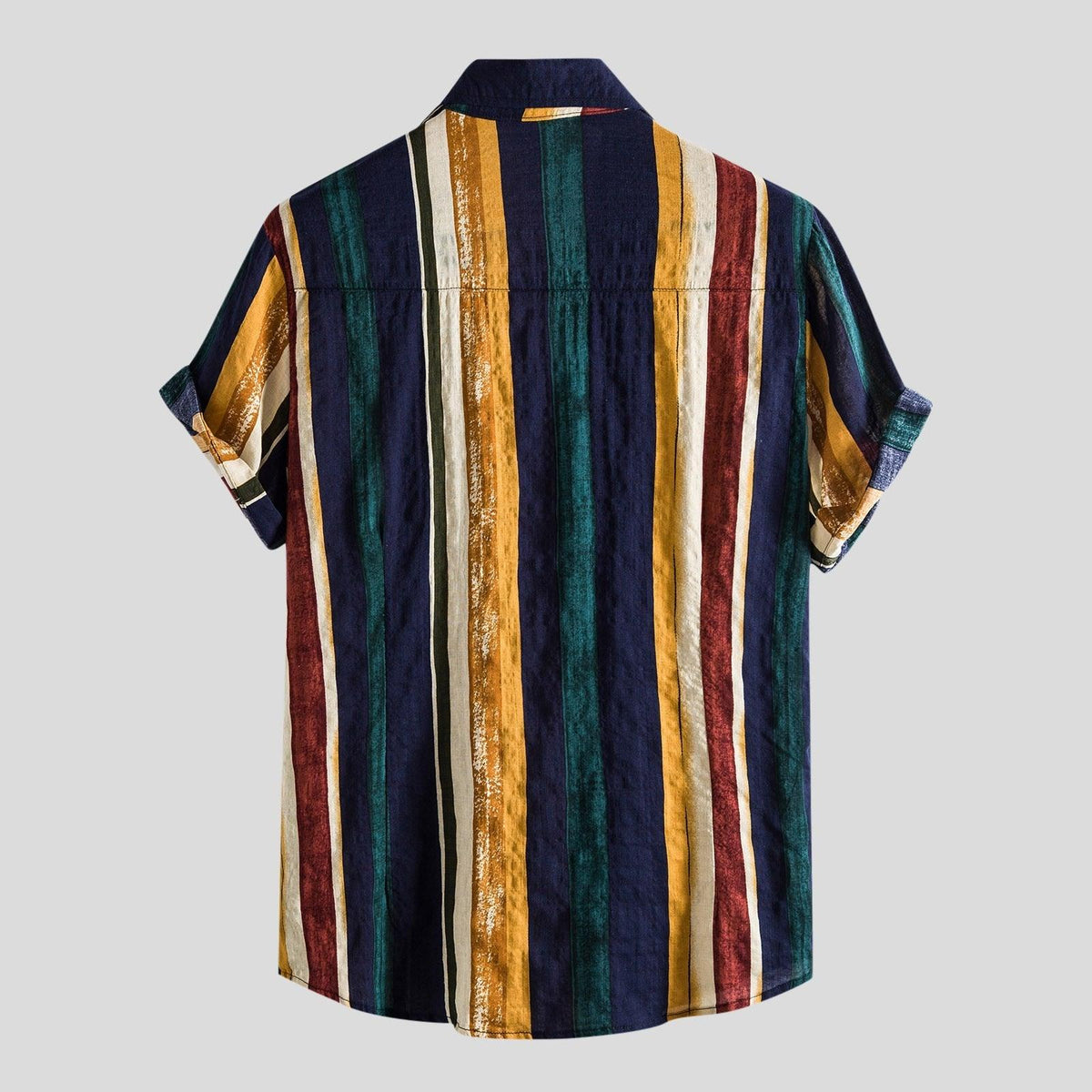 Camisa Masculina Manga Curta Romenzi Vintage: estilo retrô moderno, conforto e elegância. Ideal para várias ocasiões. Essencial no guarda-roupa masculino.