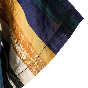 Camisa Masculina Manga Curta Romenzi Vintage: estilo retrô moderno, conforto e elegância. Ideal para várias ocasiões. Essencial no guarda-roupa masculino.