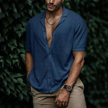 Camisa Masculina Romenzi RZ020 com design moderno, gola polo, modelagem ajustada e tecido respirável para conforto e elegância.