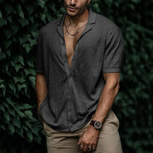 Camisa Masculina Romenzi RZ020 com design moderno, gola polo, modelagem ajustada e tecido respirável para conforto e elegância.