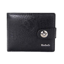Carteira Masculina de Couro com Botão Romenzi RZ493 compacta e funcional, feita em couro legítimo para praticidade e estilo diário.