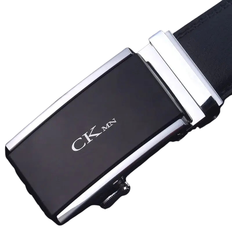 Cinto Masculino Romenzi RZ346 com fivela automática metálica, em couro PU preto, dourado ou prateado. Moderno, prático e sofisticado.